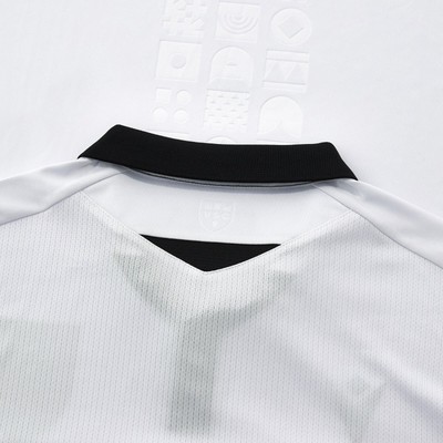 Macron lança a novas terceira camisa do Vitória de Guimarães - Show de
