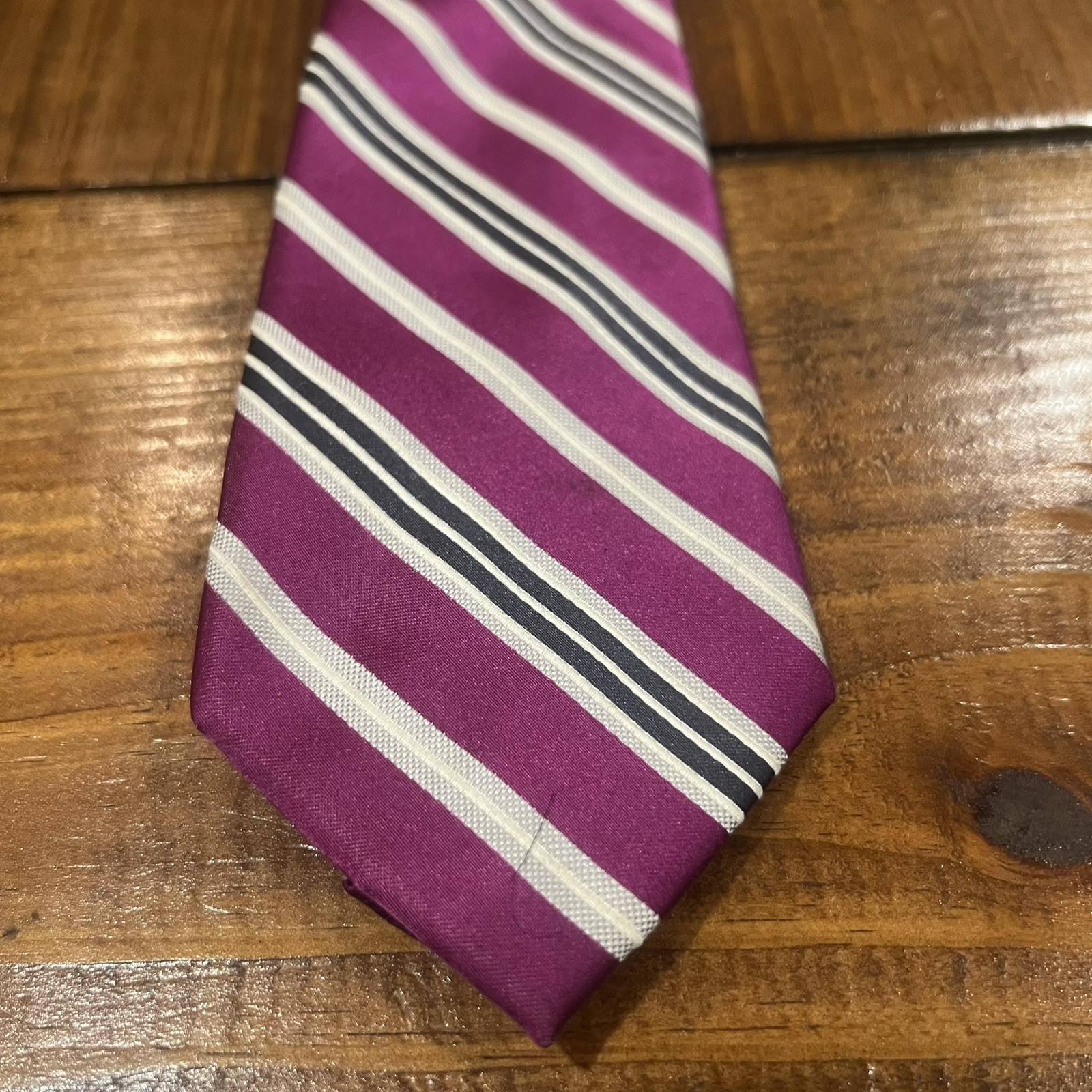 Men's Michael Kors Diagonal Striped Design Tie 100% Silk Plum