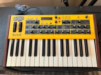 Dave Smith Instruments Mopho シンセサイザー　美品 Dave Smith Instruments Mopho Analog Synthesizer Monophonic