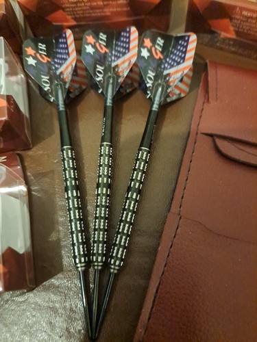 Winmau Leonard Gates 24g Darts & L-Style L1 Flight Bundle - Picture 2 of 5
