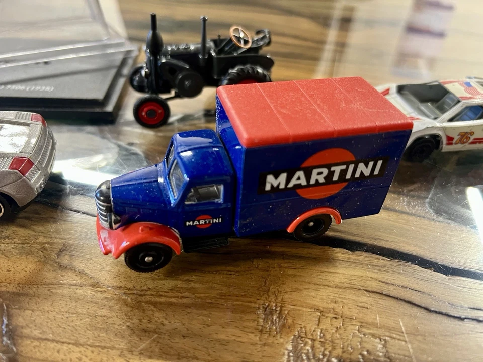 Lotto Modellini Auto Metallo Furgoncino Corgi Martini 1:43 - Immagine 2 di 4