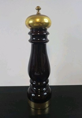 Chatsworth Corona Cali Wood Pepper Mill Grinder Brass Finial Base Restaurant