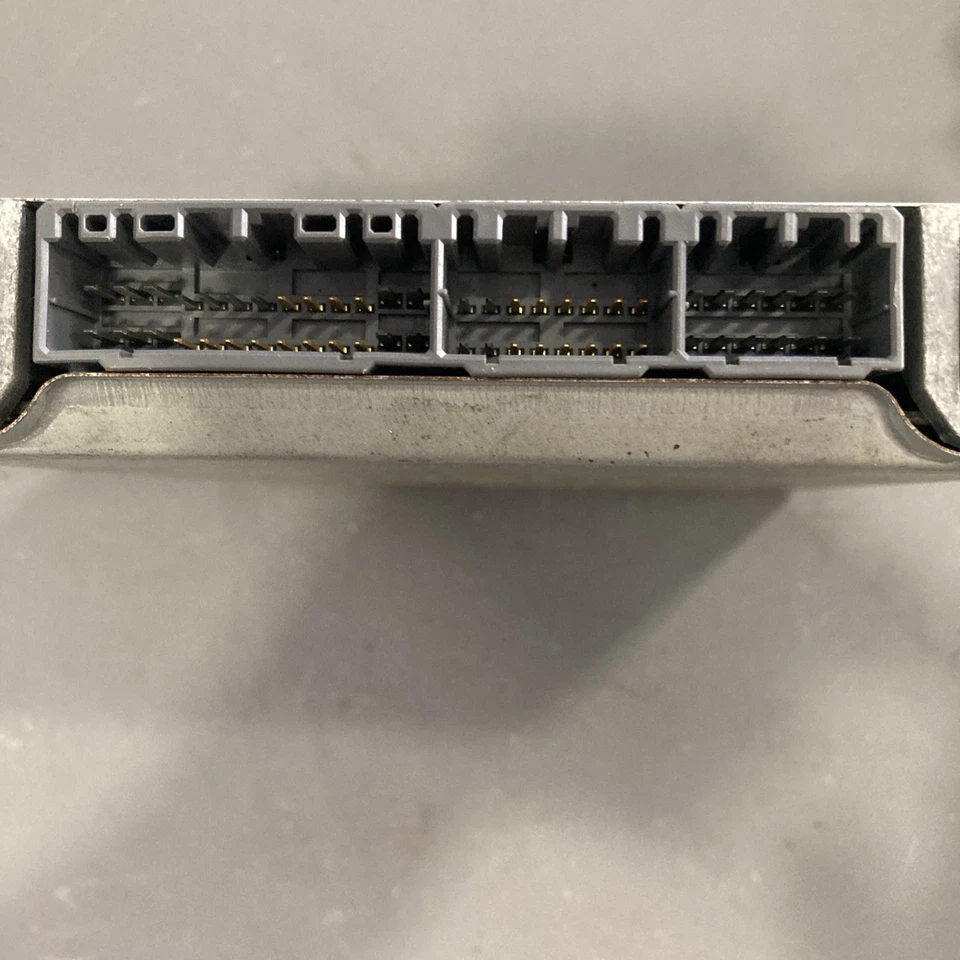 Toyota Corolla 1993-1994 ECU/ECM 89661-02111 Foto 3 de 4