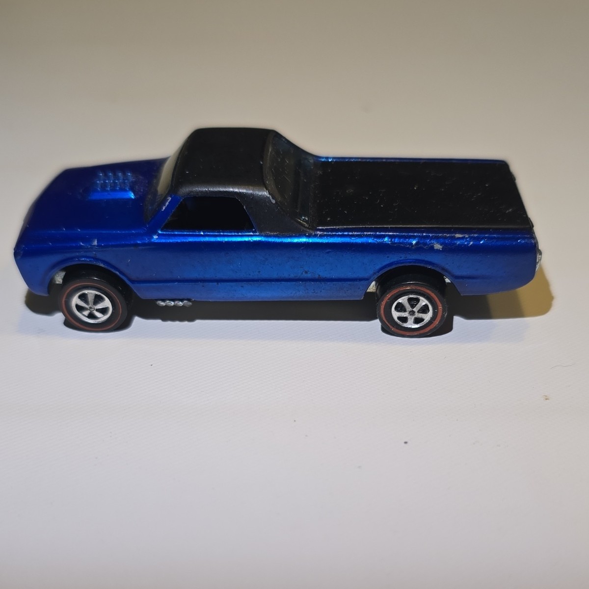 Hot Wheels Redlines Custom Fleetside 1968 Blue Chevrolet Diecast