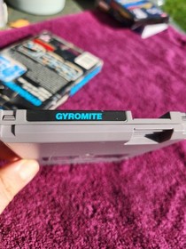 Gyromite - Nintendo NES - With Box and sleeve - Box  tatty.