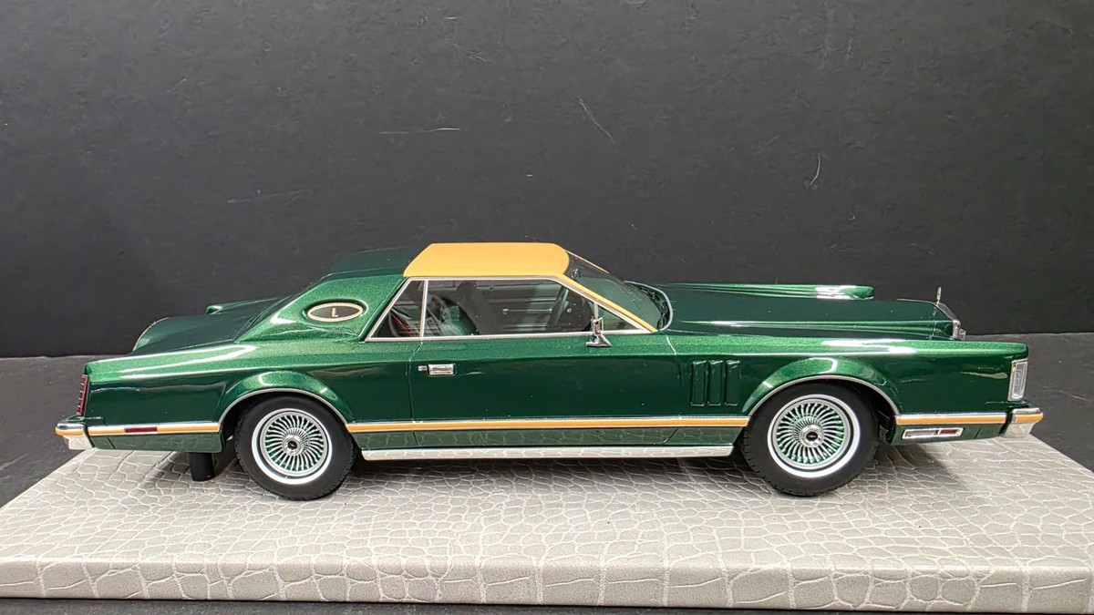 AMC 1979 LINCOLN CONTINENTAL MARK V LIMITED 4/60 GREEN 1/18