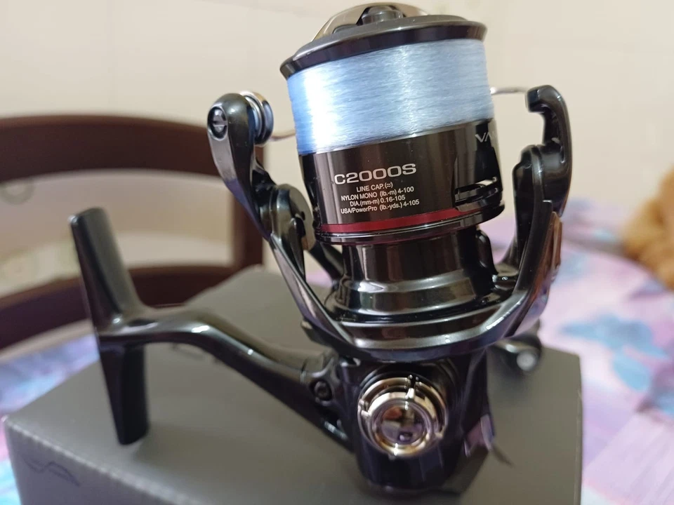 Shimano 25 VANFORD FA 2000 S + BOBINA di ricambio - Imagen 2 de 4