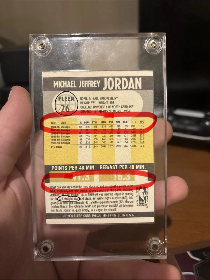 Tarjeta Fleer Michael Jordan #26 1990 error múltiple rara Foto 2 de 2