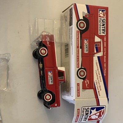 Liberty Classics 1960 GMC 1/2 Ton Pickup Red White Diecast 1:25 Sentry Hardware