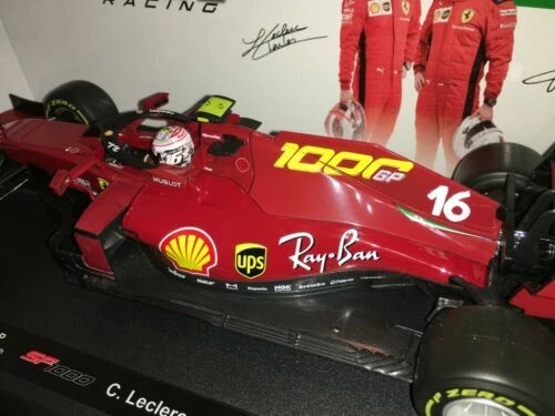 Modellini statici auto da corsa Formula 1 Burago Scala 1:18