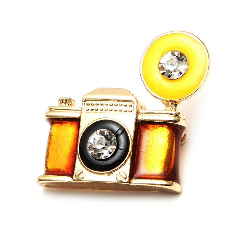 Fashion Women Men Vintage Camera Brooches Crystal Enamel Pin Decor