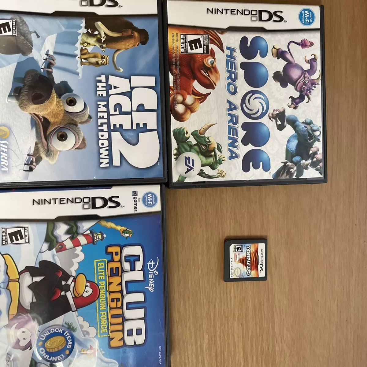 Disney Club Penguin: Elite Penguin Force Pack with Case Bundle for Nintendo  DS