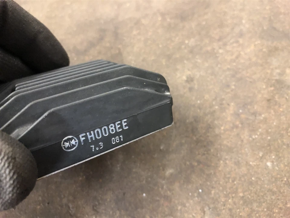 Оригинальный выпрямитель регулятора напряжения Honda CBR600RR CBR600 CBR 600 07 08 09 10 11 12 - Изображение 2 из 3