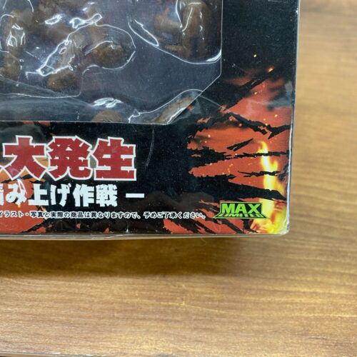 Attack on Titan Outbreak Giant Stacking Operation Minifigure Box Set Anime New - Picture 7 of 15