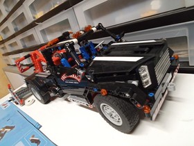 LEGO TECHNIC Fred's Garage Tow Truck 9395 Complete With Power Functions 