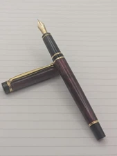 Pilot Grance Ruby Red Marble 14K Gold Fine Nib Fountain Pen Writing Instrument