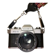 Yashica FX-2 35mm Film Camera w/Yashica 50mm  Promaster 70-210mm Lenses w/Case