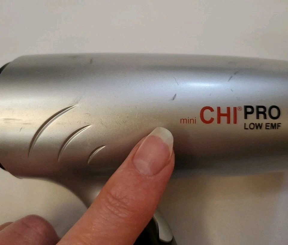 Secador de pelo Mini CHI Pro bajo EMF tamaño de viaje Foto 3 de 4