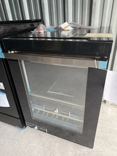 Jennair JUGFR242HM02 - 24" Undercounter Beverage Cooler Refrigerator NOIR