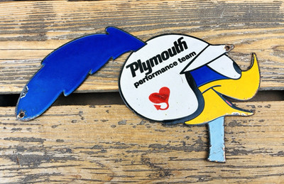 VINTAGE 12x6.5'' PLYMOUTH TEAM ROADRUNNER PORCELAIN ADVERTISING MOPAR OIL SIGN