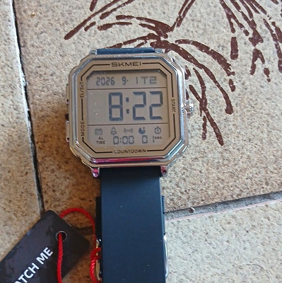 SKMEI Digital Armbanduhr Quarz Countdown eckig Schwarz/Silber Zifferblatt Grau