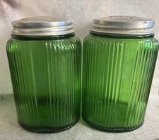 VTG Owens Illinois Green Ribbed Oval Depression Glass Salt Pepper Shaker Hoosier