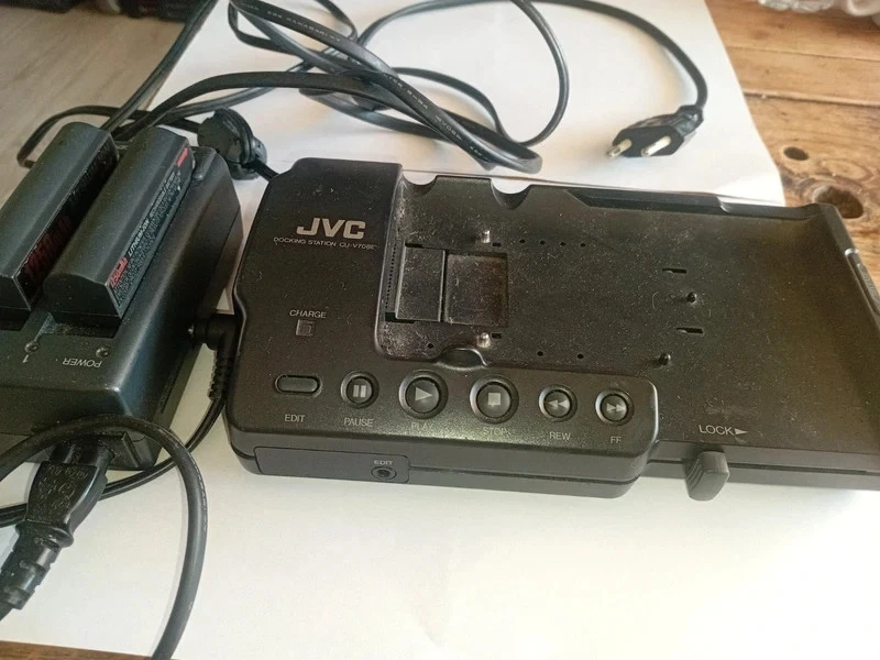 Caméscope numérique Mini DV JVC GR-DF540E - HS/TEL QUEL
