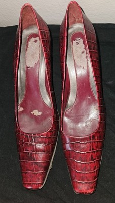 Michelle D Red Alligator Heels Size 8M