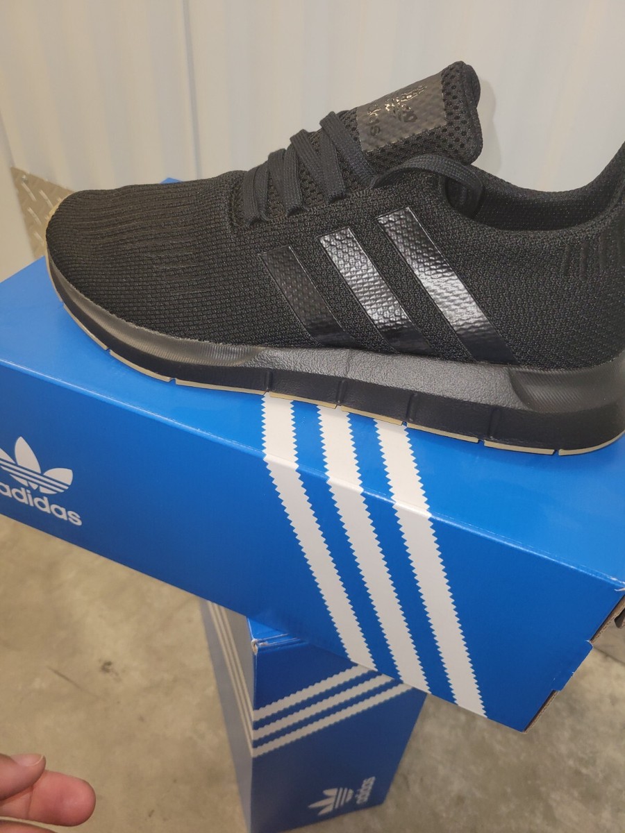 Adidas Men display picture 2