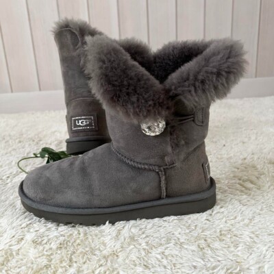 UGG BAILEY BUTTON ムートンブーツ 24cm ブラック 美品 UGG BAILEY BUTTON ムートンブーツ 24cm ブラック UGG ブラック