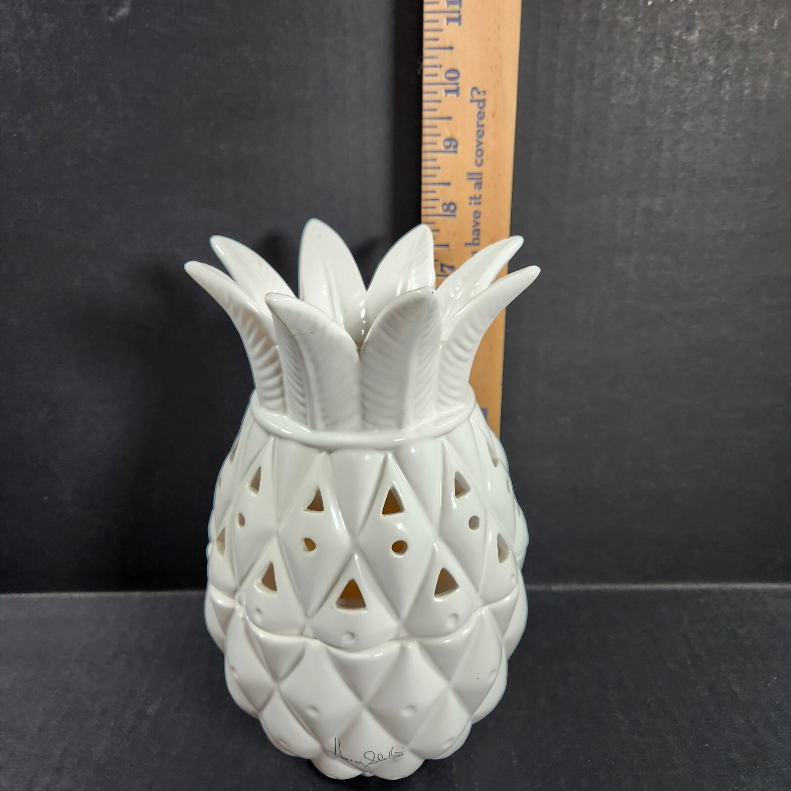 2009 Slatkin & Co Ceramic Pineapple Candle Holder with Candle Bath & Body Works