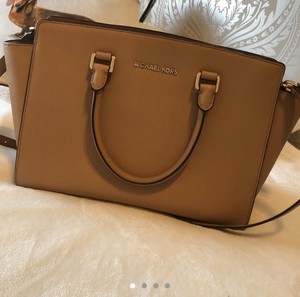 michael kors saffiano backpack