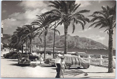 RPPC Vintage Postkarte Strand Playa de Levante Benidorm Alicante Spanien Autos