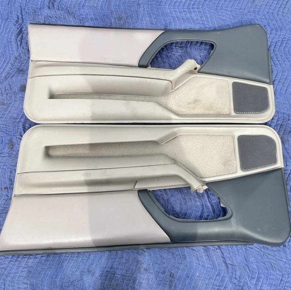 97-02 Chevy Camaro Z28 RS SS Door Panel Neutral Leather LH RH Set Clean 👍 OEM - Image 2 of 4