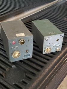 2 VTG AIRCRAFT RADIO CORP. RECEIVER R-34A RADIO RECEIVER R-836/ARN MILITARY...