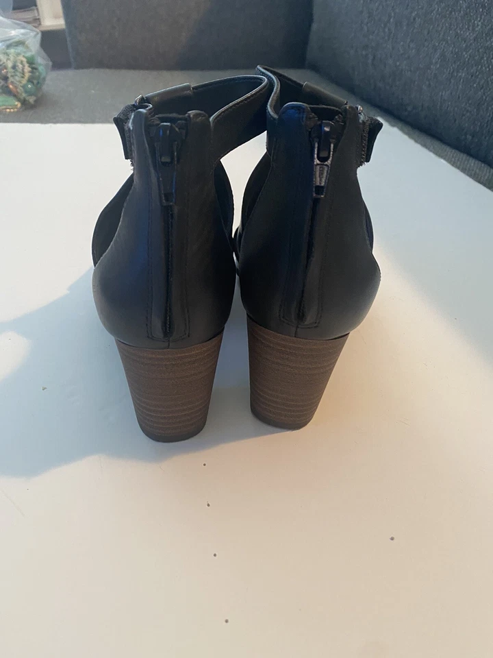 Tacones para mujer Clarks Kaylin60 Glad de cuero negro 8,5 Foto 3 de 4
