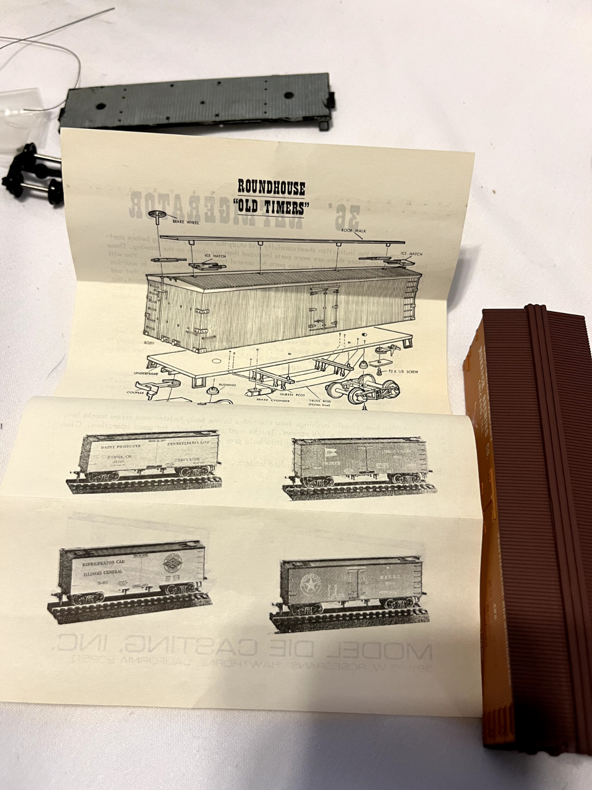 Roundhouse "Old Timers" 36' Refrigerator HO Gauge Monarch Brewing 3390 NEW- DG39