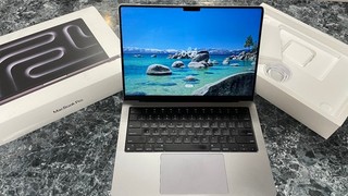 Apple M1 Pro with 8 core CPU 14 core GPU 16 core Neural Engine 1TB 16gb RAM