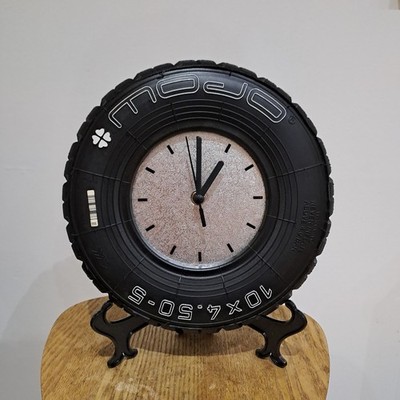 25cm Uhr - handgefertigt aus einem recycelten Gokart Kart Reifen