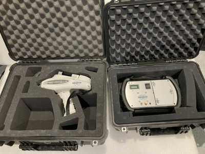 Bruker Tracer III-SD Handheld XRF Analyzer Spectrometer & Vacuum Pump  AS IS
