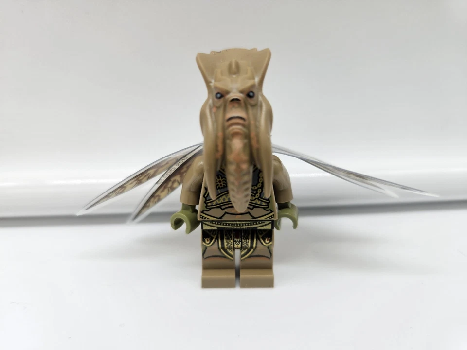 Lego Star Wars Minifigure: Poggle the Lesser Free Shipping  - Image 4 of 4