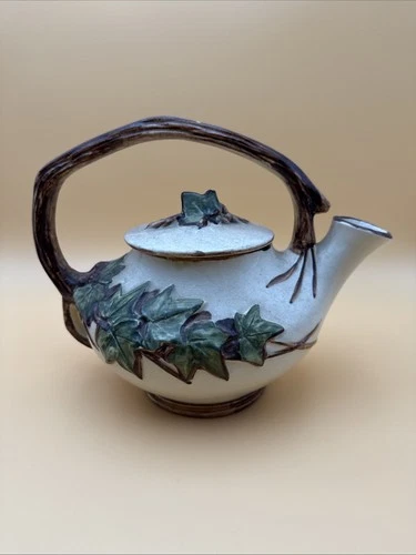 McCoy Teapot Ivy Pattern w/ Leaves Vine & Branch Design Handle Art Pottery 5 Cup