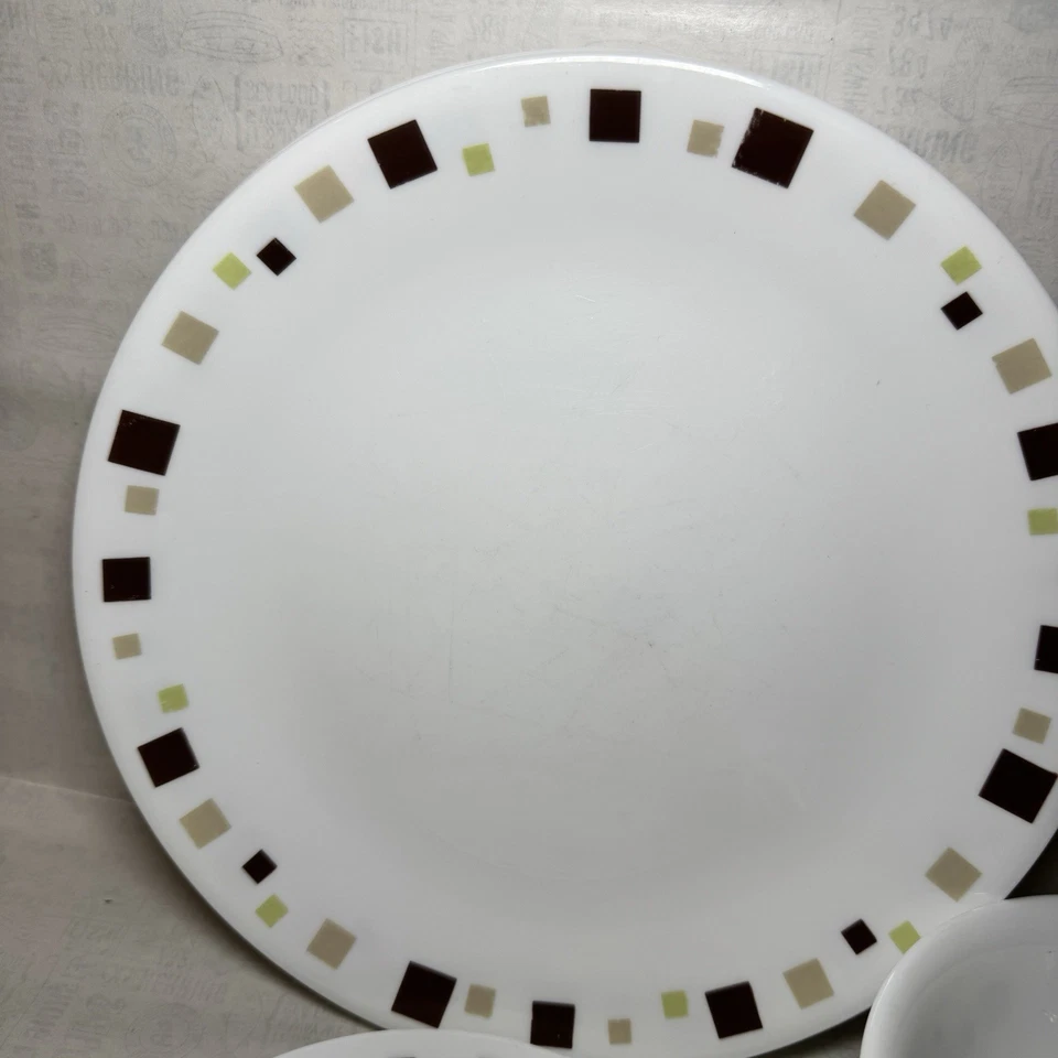 Corelle Livingware Geometric 10-Piece Dinnerware Set, Service For 4 - Image 2 of 4