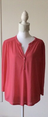 H & M Classic Rose Ladies V-Neck  3 Button Pullover 3/4 Length Sleeve  Medium