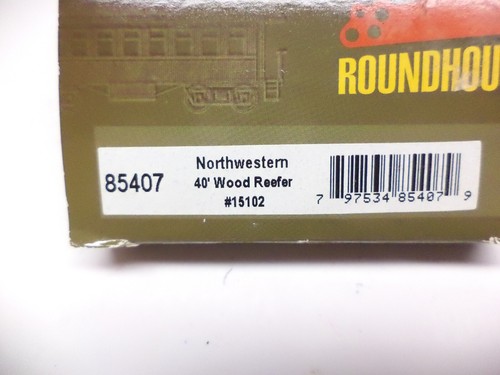 Roundhouse Ho 85407, 40' Wood Reefer, Northwestern 15102 - Picture 2 of 3