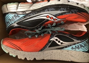 saucony kinvara 5 mens red