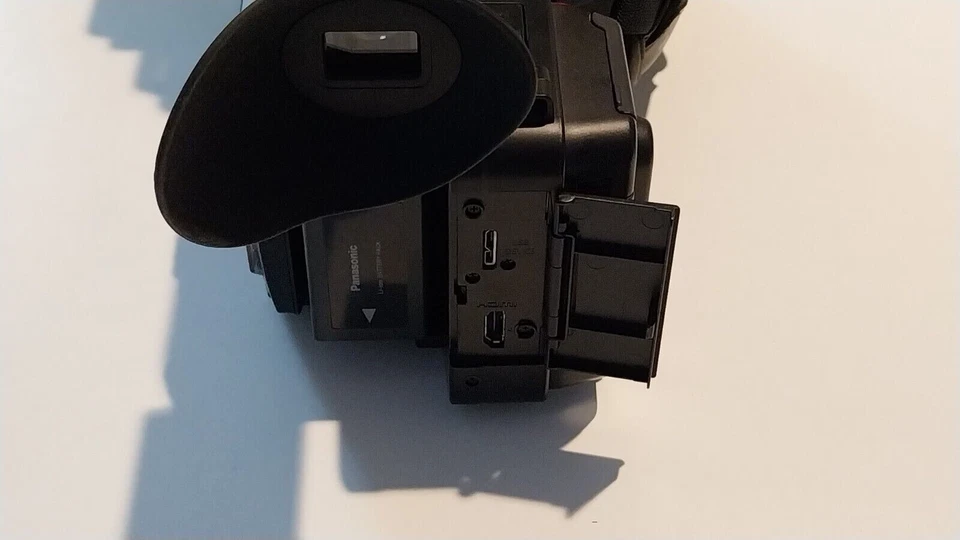 Panasonic - AG-UX90 - 4K professioneller Camcorder Händler - Bild 4 von 4