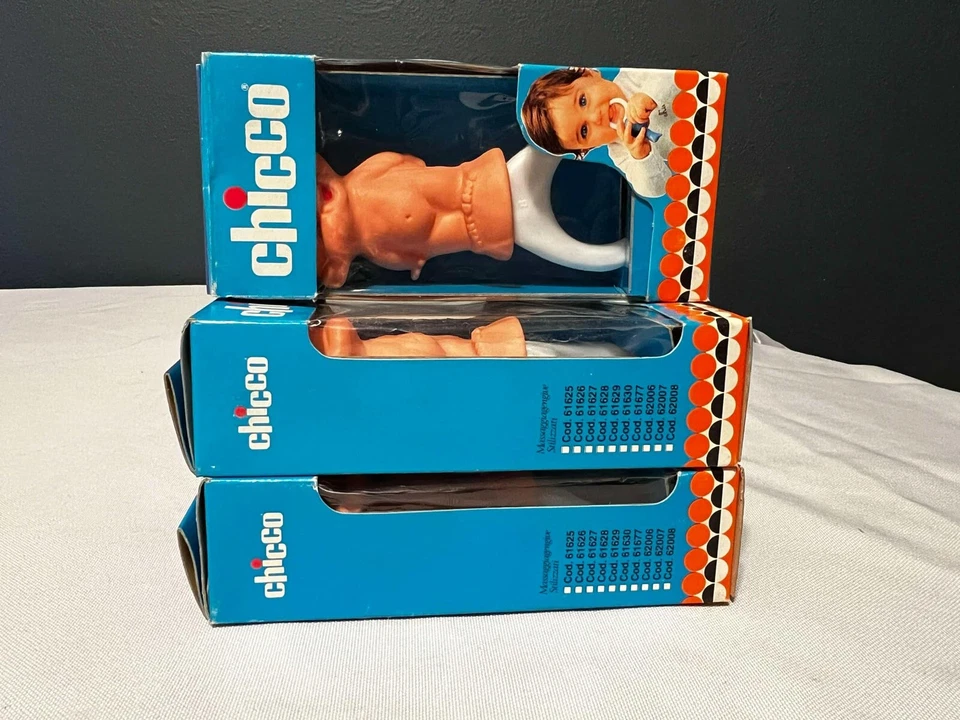 3 juguetes de succión Chicco vintage muy raros con forma de bebé Foto 2 de 2