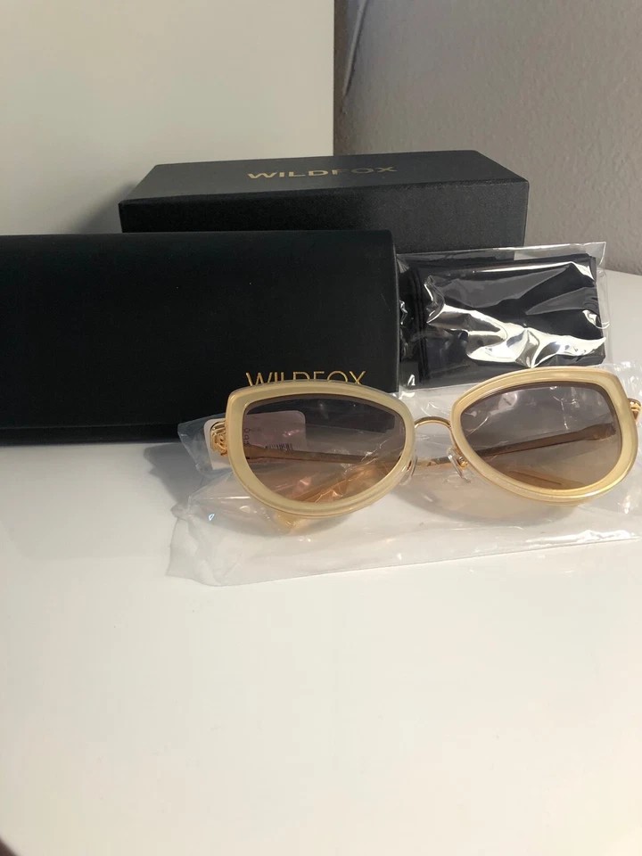 Women's Wildfox Chaton Zero Gold Collor Frame Sunglasses - Изображение 2 из 4