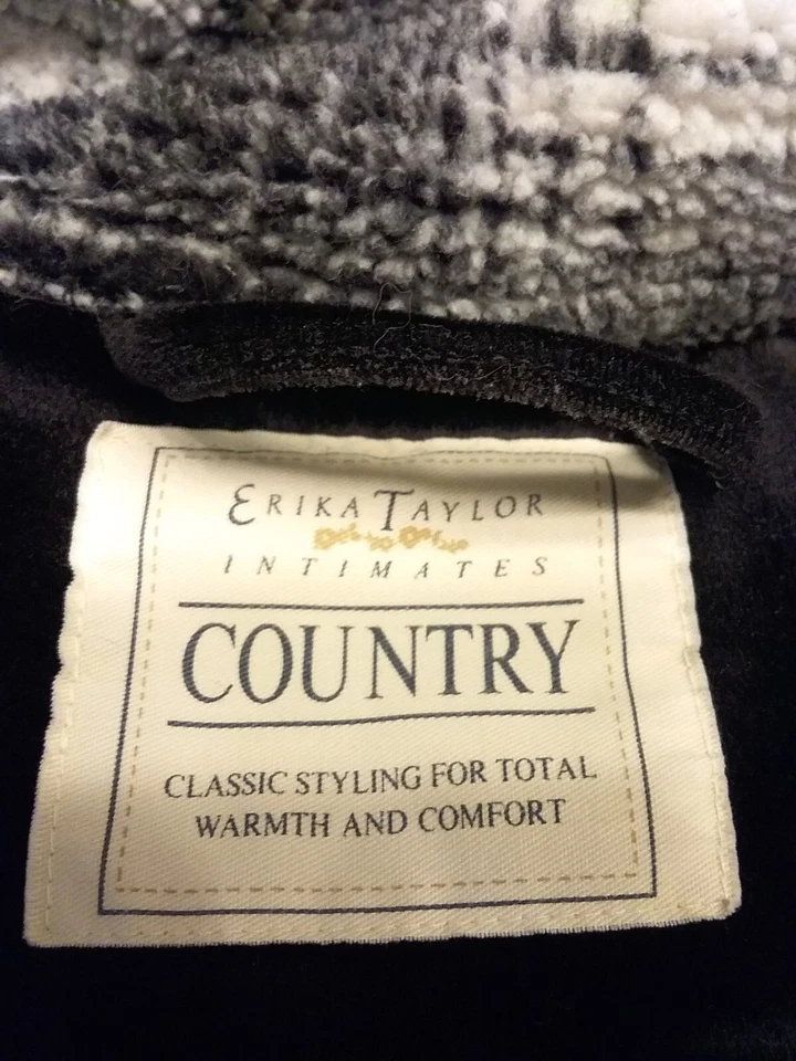 Bata de campo Erica Taylor íntimates blanca y negra con ribete de terciopelo para mujer talla M Foto 2 de 4